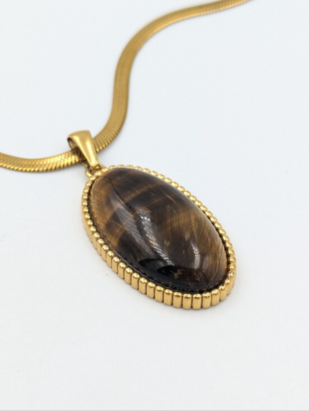 5/25$  Vintage gold tone tigers eye stone chain necklace